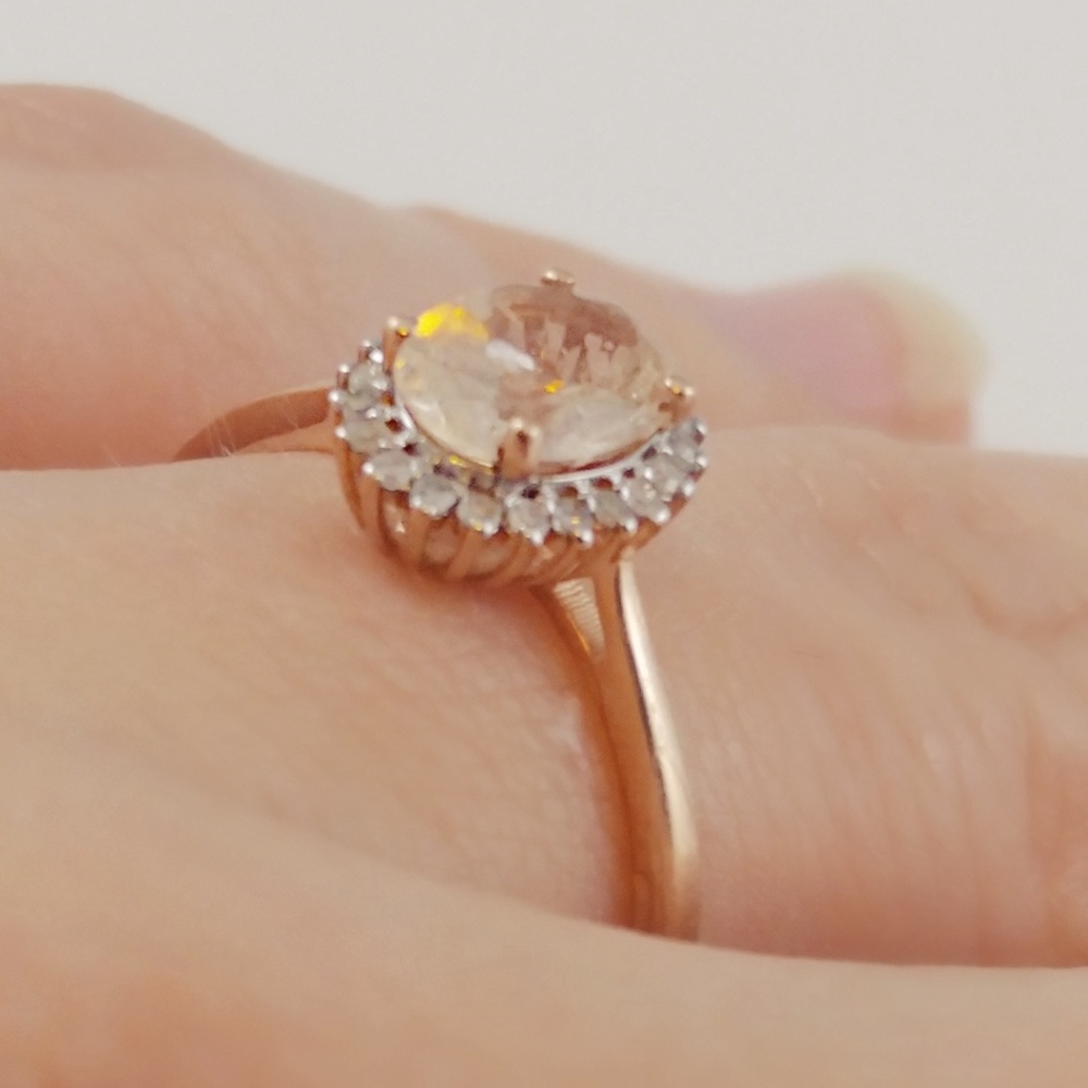 10kt Rose Gold Ring with Morganite and Diamond